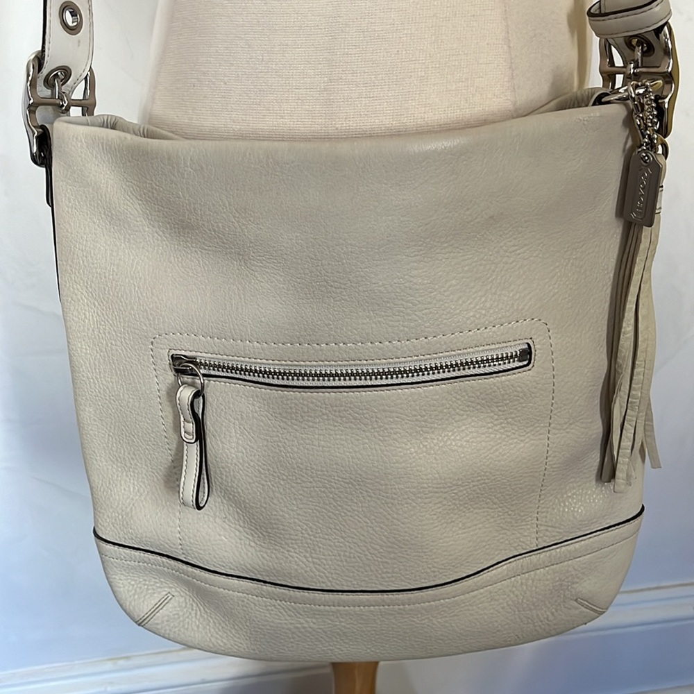 Coach 1428 Off White Pebbled Leather shoulder/Cross Body Bag adjustable strap - Picture 7 of 17